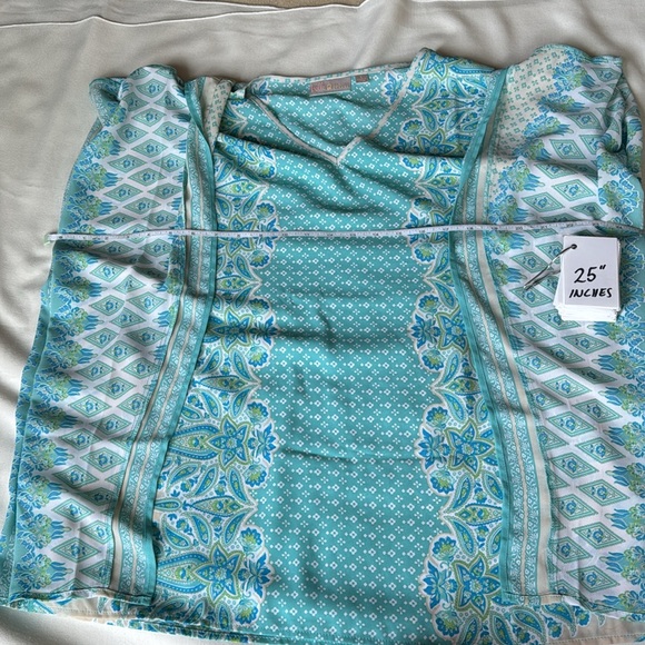 Belle by Kim Gravel Flowy V-Neck Poncho - Large - Picture 11 of 11